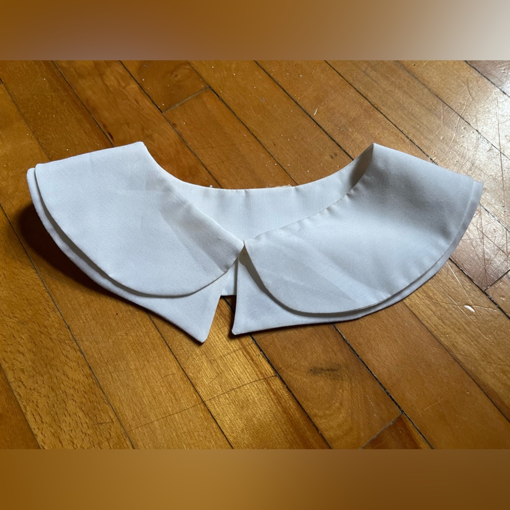 Vintage collar